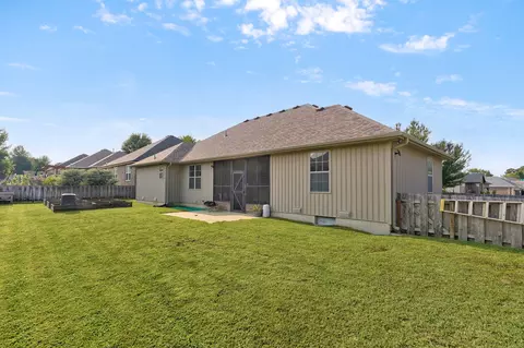 Exterior - 610 E Katella Cir, Nixa, MO 65714 photo 9 of 11