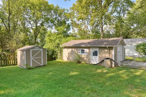 Exterior - 3060 E Gasconade St, Springfield, MO 65804 photo 9 of 11
