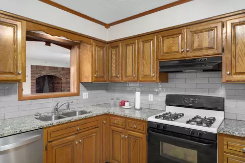 Kitchen - 3060 E Gasconade St, Springfield, MO 65804 photo 3 of 3