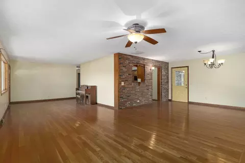 Living - 3060 E Gasconade St, Springfield, MO 65804 photo 3 of 8