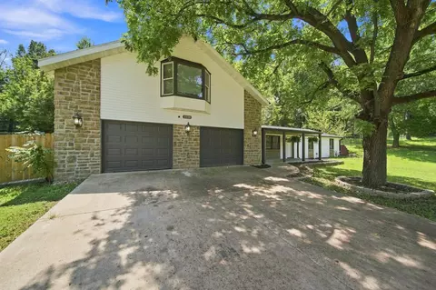 Exterior - 2228 E Huntington St, Ozark, MO 65721 photo 2 of 8