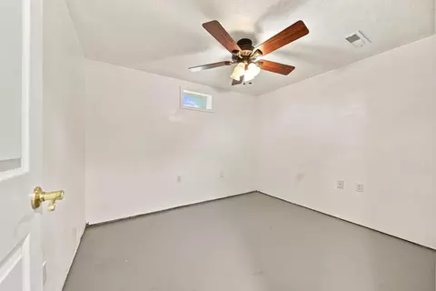 Bedroom - 2228 E Huntington St, Ozark, MO 65721 photo 5 of 7