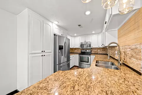 Kitchen - 2228 E Huntington St, Ozark, MO 65721 photo 2 of 4