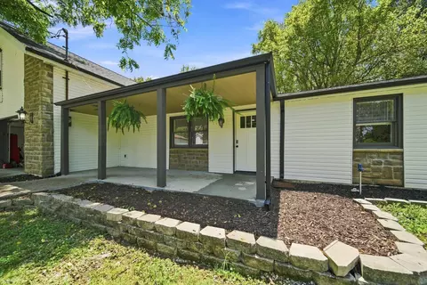 Exterior - 2228 E Huntington St, Ozark, MO 65721 photo 3 of 8