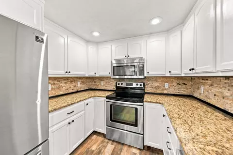 Kitchen - 2228 E Huntington St, Ozark, MO 65721 photo 4 of 4