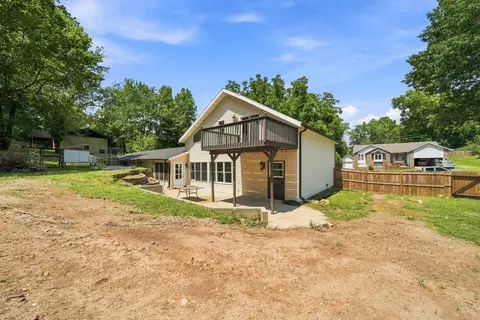 Exterior - 2228 E Huntington St, Ozark, MO 65721 photo 5 of 8