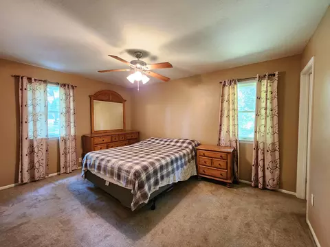 Bedroom - 503 Cedar Ridge Rd, Strafford, MO 65757 photo 3 of 6