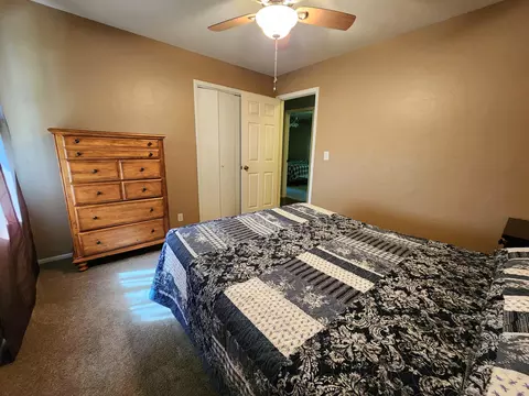 Bedroom - 503 Cedar Ridge Rd, Strafford, MO 65757 photo 2 of 6