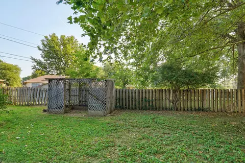 Exterior - 3432 W Regal Ct, Springfield, MO 65807 photo 9 of 10