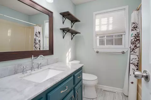 Bath - 3432 W Regal Ct, Springfield, MO 65807 photo 4 of 4
