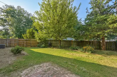 Exterior - 3432 W Regal Ct, Springfield, MO 65807 photo 5 of 10