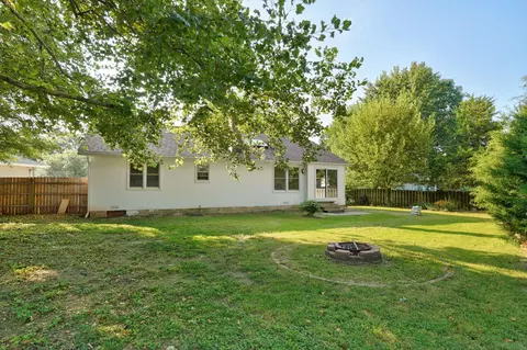 Exterior - 3432 W Regal Ct, Springfield, MO 65807 photo 7 of 10
