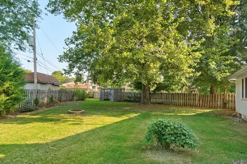 Exterior - 3432 W Regal Ct, Springfield, MO 65807 photo 8 of 10