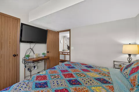 Bedroom - 7 Hunters Cv #7, Branson, MO 65616 photo 2 of 4