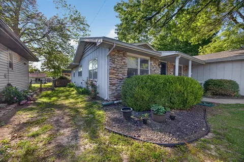 Exterior - 1347 S Arcadia Ave, Springfield, MO 65804 photo 4 of 8