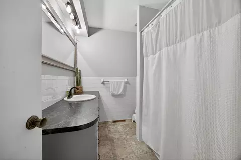 Bath - 1347 S Arcadia Ave, Springfield, MO 65804 photo 1 of 3
