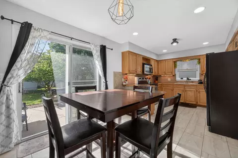 Dining - 1347 S Arcadia Ave, Springfield, MO 65804 photo 1 of 1