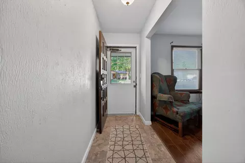 Entry Way - 1347 S Arcadia Ave, Springfield, MO 65804 photo 1 of 3
