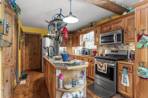 Kitchen - 29121 Station Ln, Eagle Rock, MO 65641 photo 1 of 4