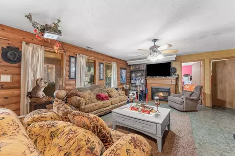 Living - 29121 Station Ln, Eagle Rock, MO 65641 photo 5 of 5
