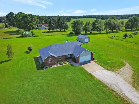 155 Four Cedars Ln, Rogersville, MO 65742