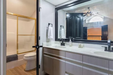 Bath - 80 Anglers Pointe #6, Branson, MO 65616 photo 4 of 4