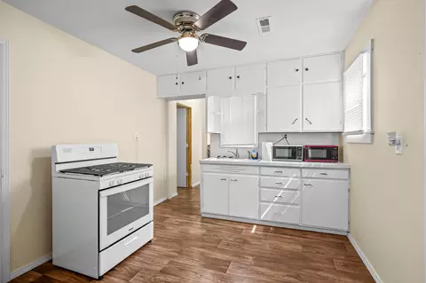Kitchen - 2528 N Kellett Ave, Springfield, MO 65803 photo 1 of 2