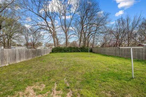 Exterior - 2528 N Kellett Ave, Springfield, MO 65803 photo 1 of 3