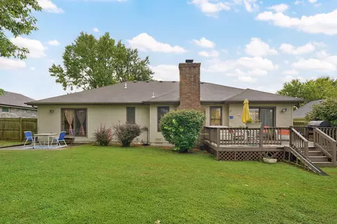 Exterior - 404 N Ellen St, Nixa, MO 65714 photo 3 of 3