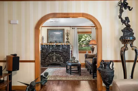 Entry Way - 1710 S Kimbrough Ave, Springfield, MO 65807 photo 1 of 6