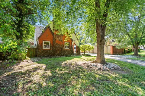 Exterior - 1710 S Kimbrough Ave, Springfield, MO 65807 photo 3 of 8