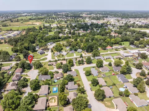 View/Area - 433 S Devonshire St, Nixa, MO 65714 photo 8 of 13