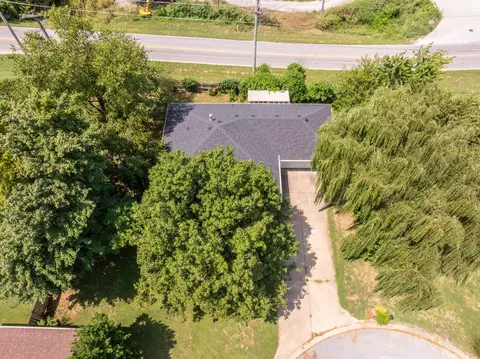 View/Area - 433 S Devonshire St, Nixa, MO 65714 photo 3 of 13
