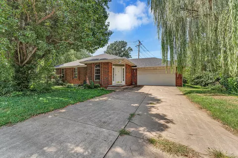 Exterior - 433 S Devonshire St, Nixa, MO 65714 photo 9 of 9