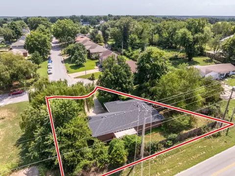 View/Area - 433 S Devonshire St, Nixa, MO 65714 photo 1 of 13