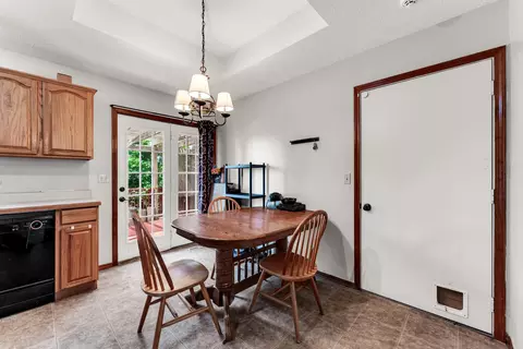 Entry Way - 433 S Devonshire St, Nixa, MO 65714 photo 1 of 2