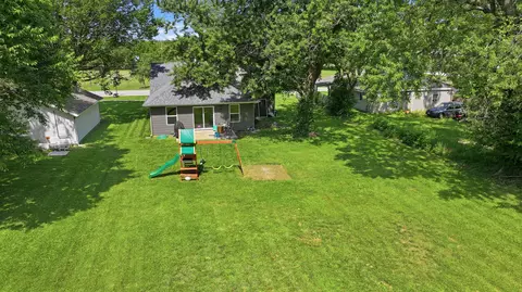 Exterior - 520 S Pine St, Marshfield, MO 65706 photo 5 of 7