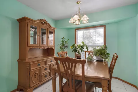 Dining - 3968 W Beechwood St, Springfield, MO 65807 photo 1 of 1