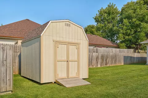 Exterior - 3968 W Beechwood St, Springfield, MO 65807 photo 9 of 12