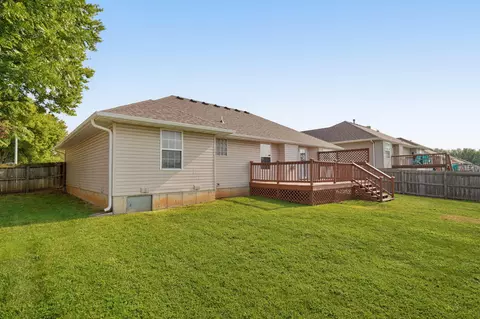 Exterior - 3968 W Beechwood St, Springfield, MO 65807 photo 7 of 12