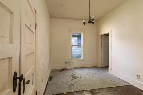 Bedroom - 1717 W Atlantic St, Springfield, MO 65803 photo 5 of 6