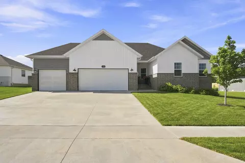 540 Fox Creek Rd, Rogersville, MO 65742