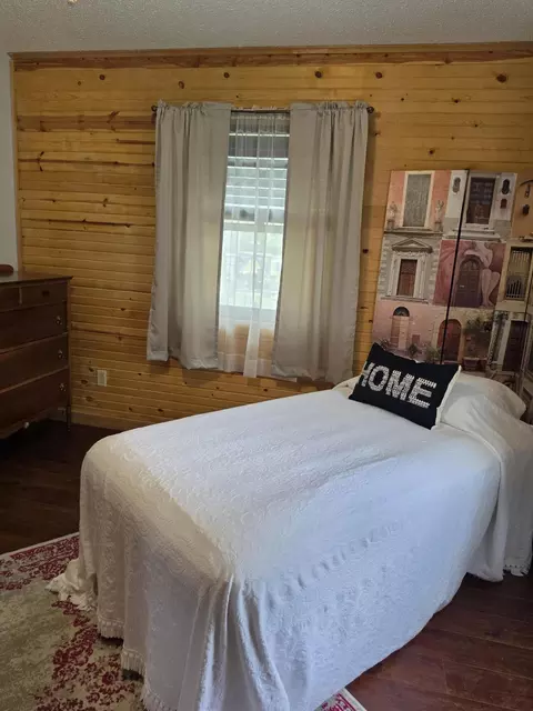 Bedroom - 557 Missouri 181, Gainesville, MO 65655 photo 7 of 7