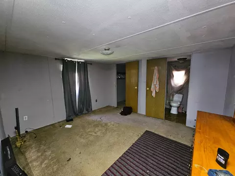 Bedroom - 1909 E 505th Rd, Halfway, MO 65663 photo 4 of 4