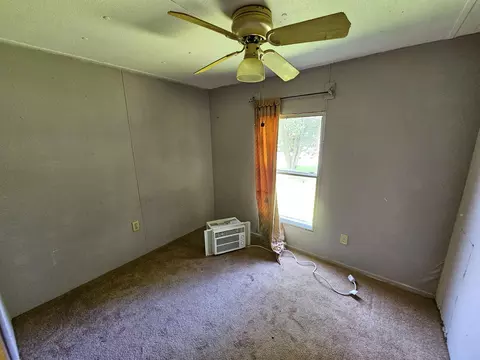 Bedroom - 1909 E 505th Rd, Halfway, MO 65663 photo 2 of 4