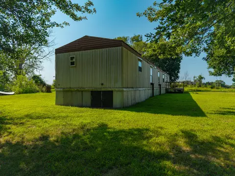 Exterior - 1909 E 505th Rd, Halfway, MO 65663 photo 9 of 13
