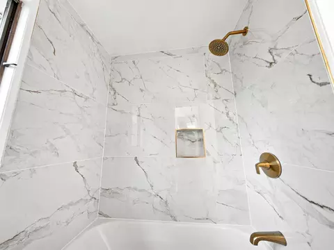 Bath - 101 W Secluded Ln, Nixa, MO 65714 photo 7 of 15