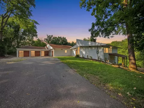 Exterior - 101 W Secluded Ln, Nixa, MO 65714 photo 3 of 10