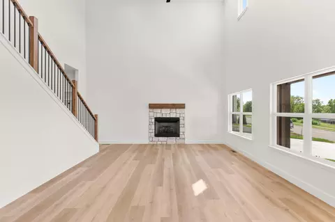 Living - 2071 E Will St, Republic, MO 65738 photo 2 of 4