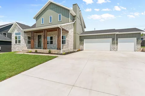Exterior - 2071 E Will St, Republic, MO 65738 photo 6 of 10